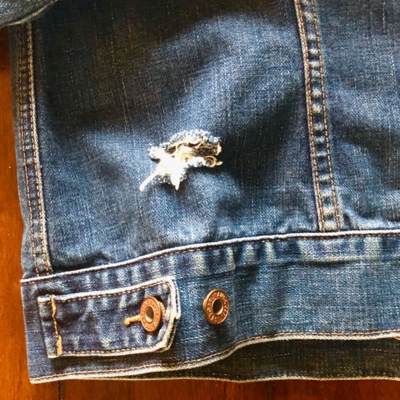 Gap Denim Jacket - slight distressing - Picture 6 of 8